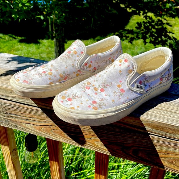 Vans Shoes - Slip on vans floral vintage - Vintage Slip-on